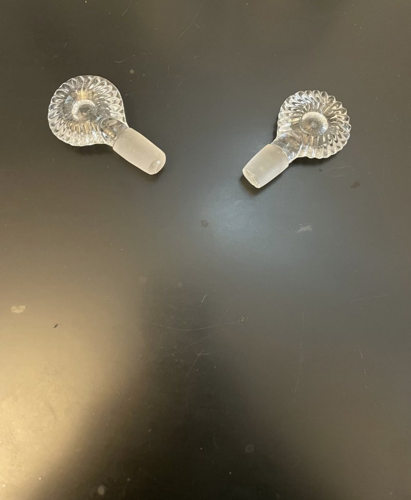 Unusual Pair of Irish Antique Victorian Quality Cut Glass Decanters - Image 5